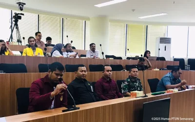 Hakim PTUN Semarang Menghadiri Seminar Hukum Nasional