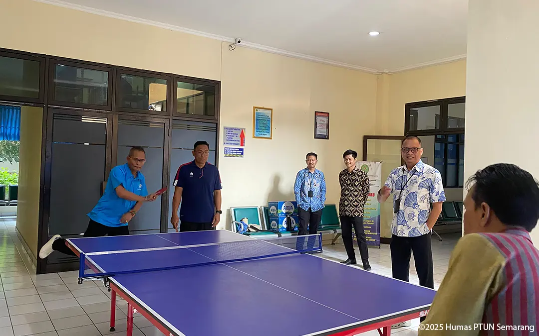 Perlombaan Tenis Meja